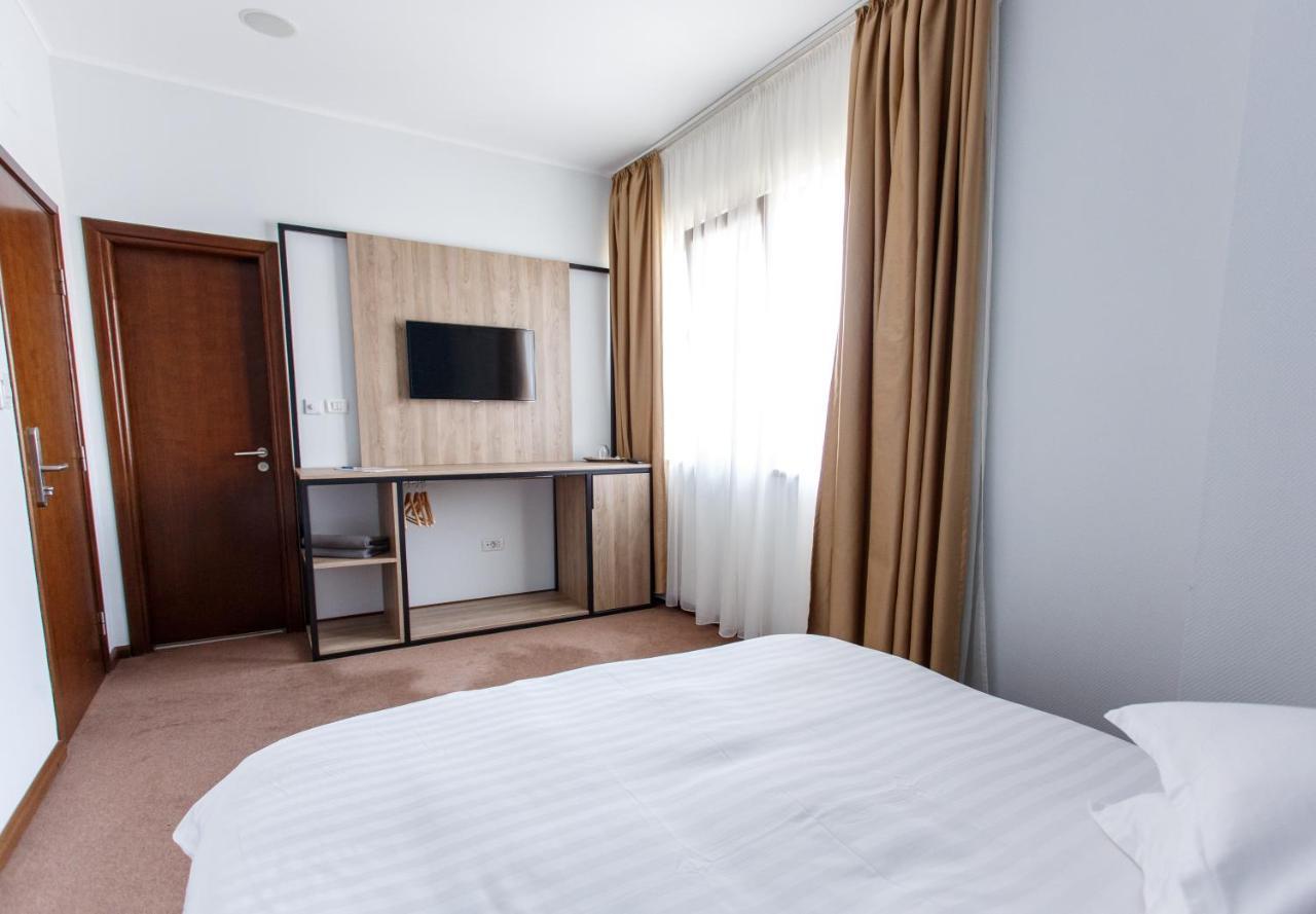 Nautic Sport Club Hotell Năvodari Exteriör bild